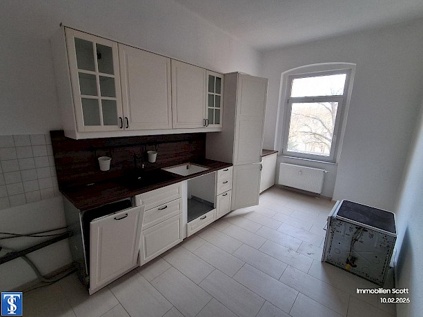 Helle 2,5 Zimmer Wohnung mit Einbauküche - Foto 1