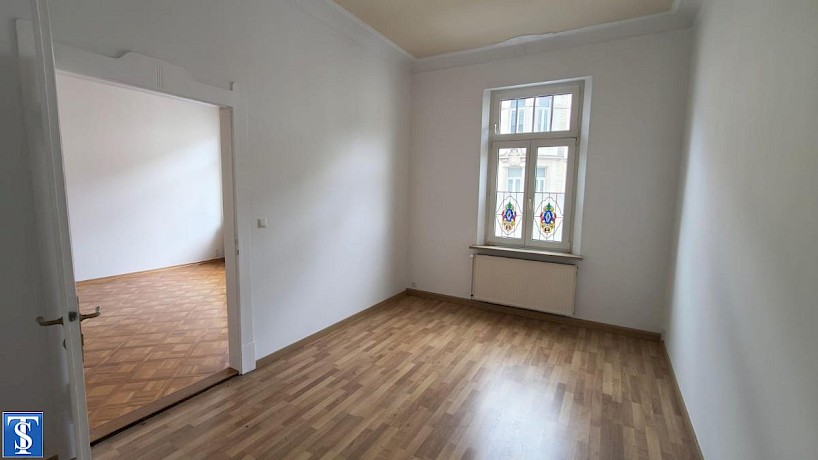 Stylischer Altbau - 4 Zimmer Wohnung mit Balkon und vielen kleinen Details - Photo 4