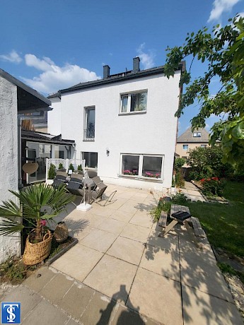 große 2 Zimmer EG Wohnung mit Gartenanteil in Neundorf - Photo 2