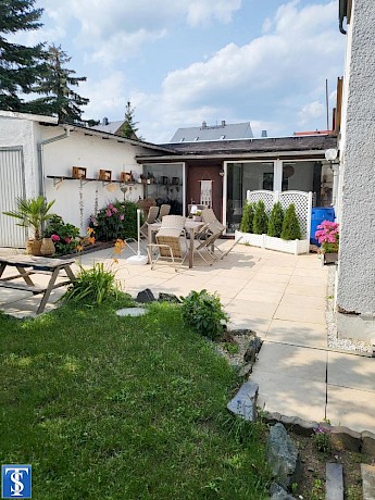 große 2 Zimmer EG Wohnung mit Gartenanteil in Neundorf - Photo 1