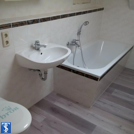 kleine 2 Zimmer Wohnung in beliebtem Stadtteil Preißelpöhl mit EBK - Photo 4