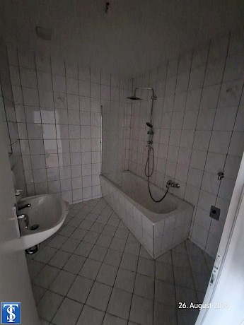 Westend 2 Zimmer Dachgeschosswohnung mit EBK und Balkon schnell sein! - Photo 5