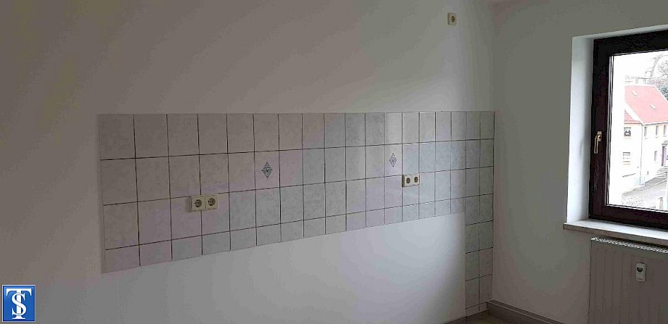 5 Zimmer DG Wohnung am Stadtrand von Treuen ab 01.06.2026 frei!! - Photo 1