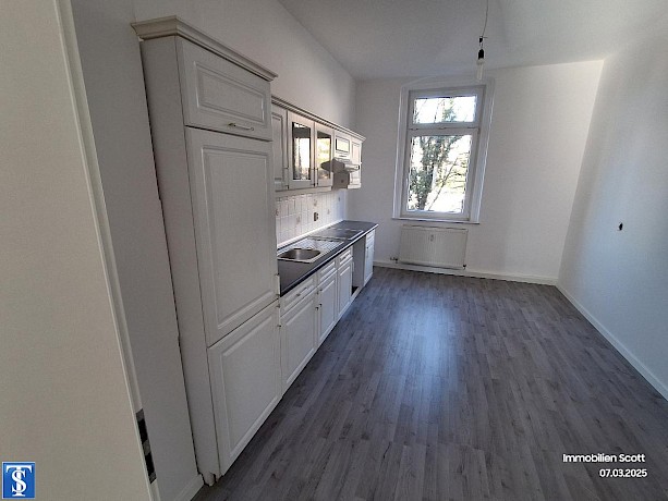 Charmante 2,5-Zimmer-Wohnung in Plauen-Preißelpöhl mit Top-Lage mit EBK - Photo 3