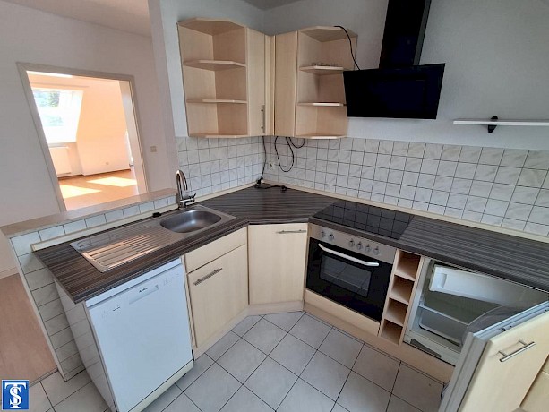 Lichtdurchfluteter Wohntraum im Dachgeschoss – Zentrumsnah in Plauen mit herrlicher Aussicht - Foto 3