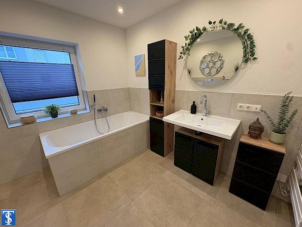 Großzügiges Wohnerlebnis auf zwei Ebenen: Helle 4-Zimmer-Maisonette-Wohnung mit modernem Bad Zweitbezug - Foto 4